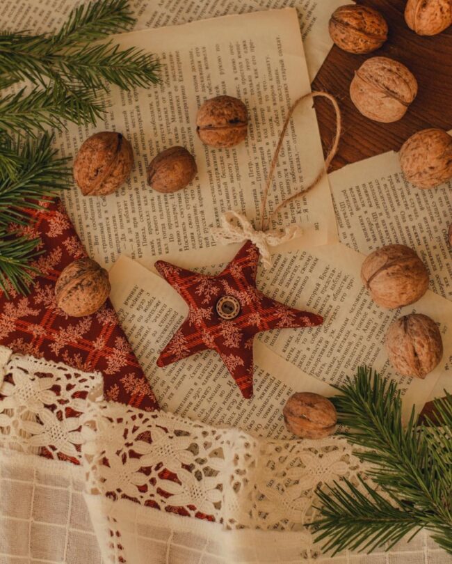 A Rustic Star with a Nostalgic Christmas Feel