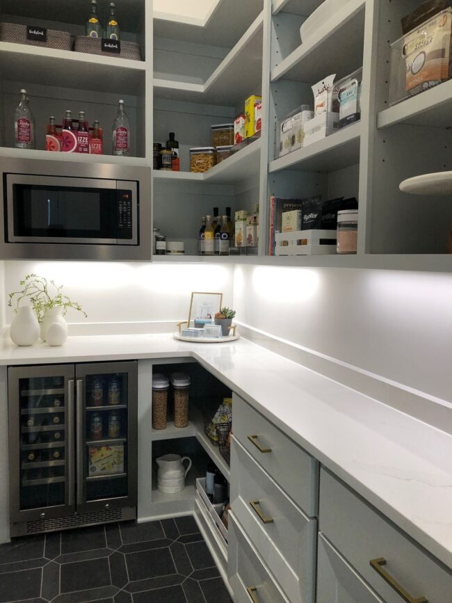 Simple and Elegant Pantry Design