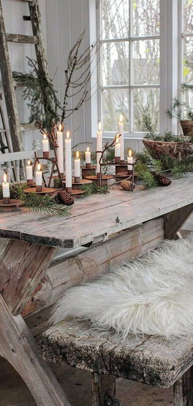 A Candlelit Table for a Rustic Christmas Look