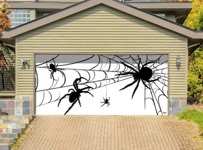 Giant Spiders and Web Decor