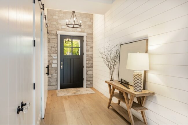 What Color Schemes Should You Choose to Brighten Up Your Entryway Space?