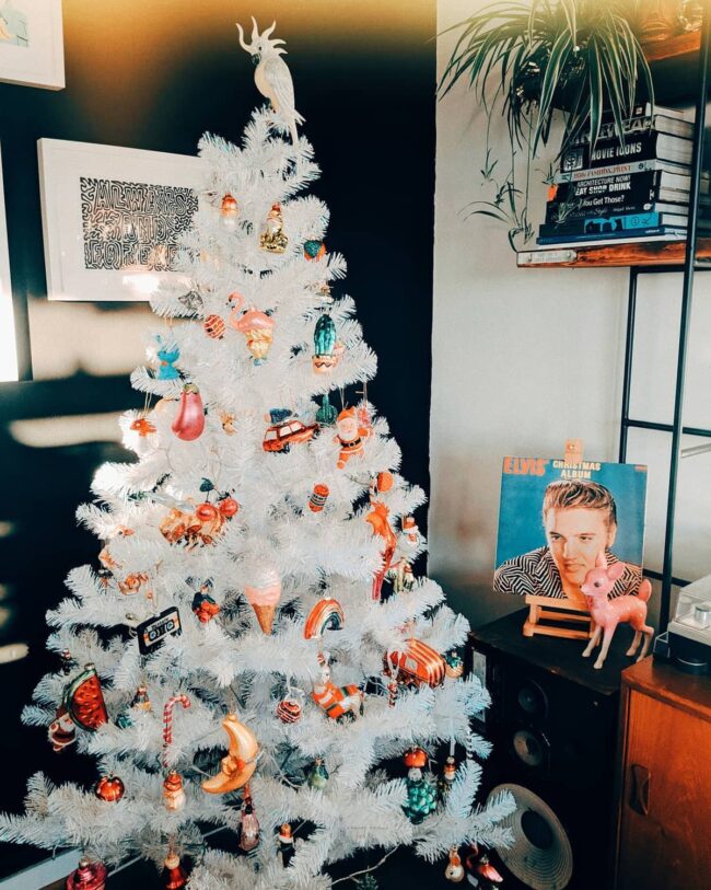 A Playful Retro Christmas Tree with Fun Colors