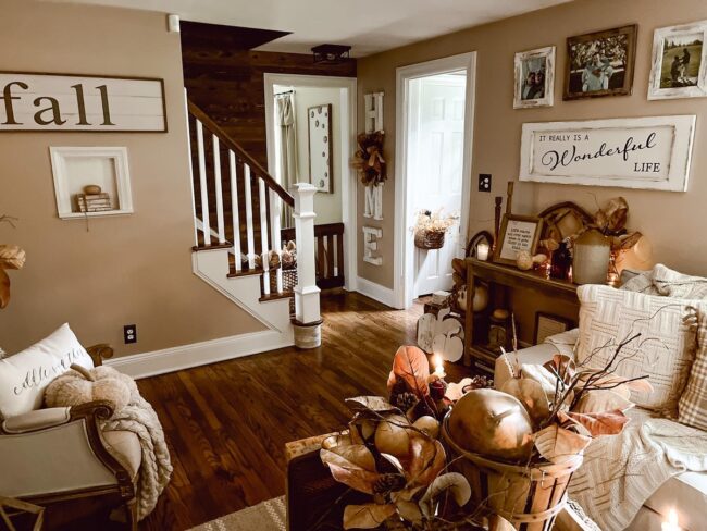 Inviting Fall Entryway