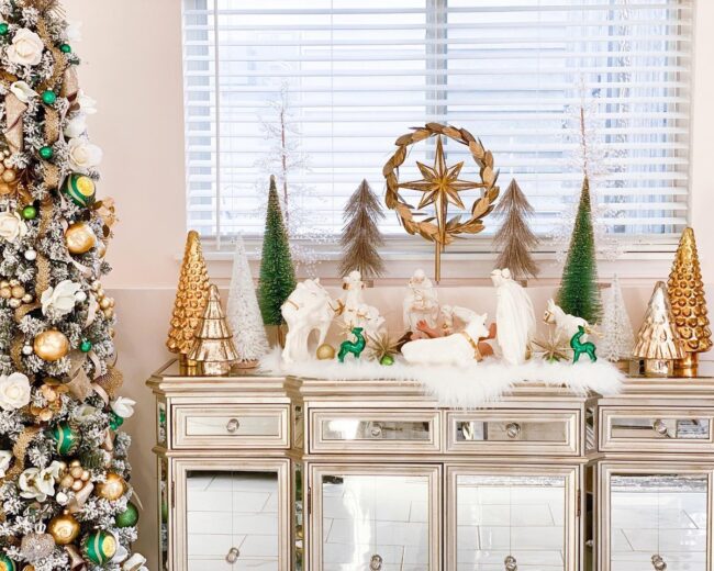 A Glamorous Holiday Look for the Dining Room