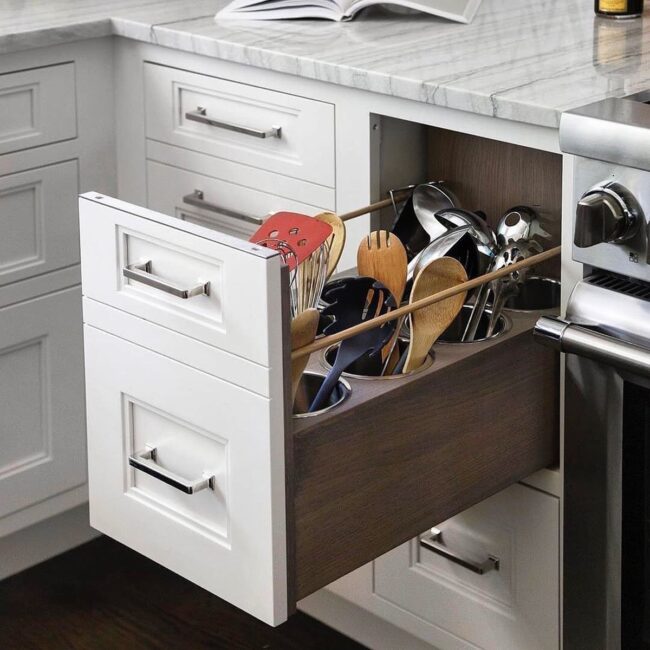 Deep Drawer Storage for Varied Utensils