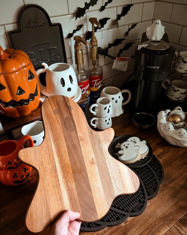 Ghostly Coffee Corner Setup