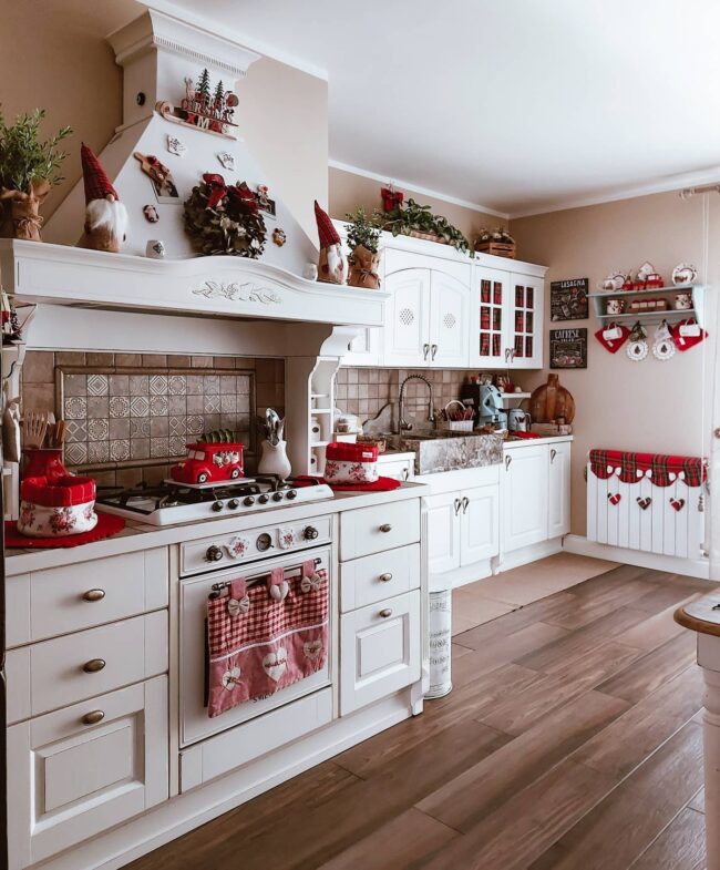 Traditional Christmas Kitchen with Modern Details