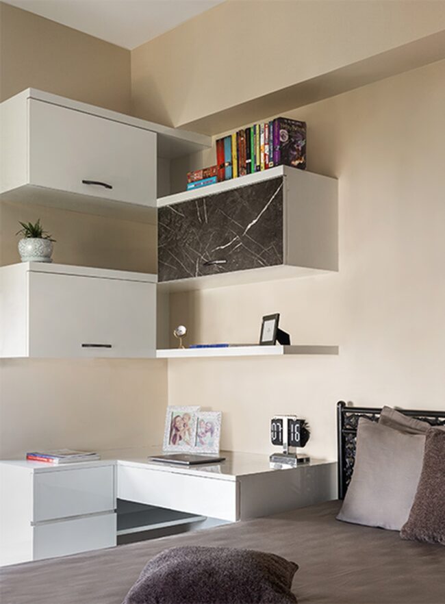 Built-In Wall Shelves for Small Rooms