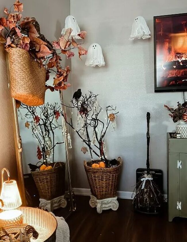 Haunted Nook Corner Setup