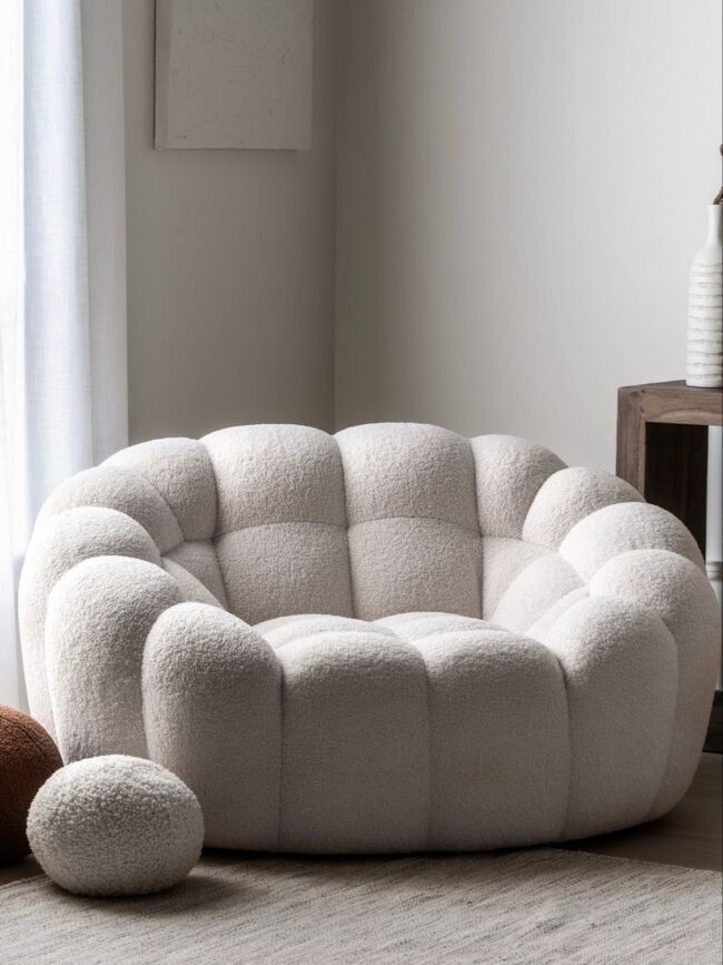 The Boucle Bubble of Comfort