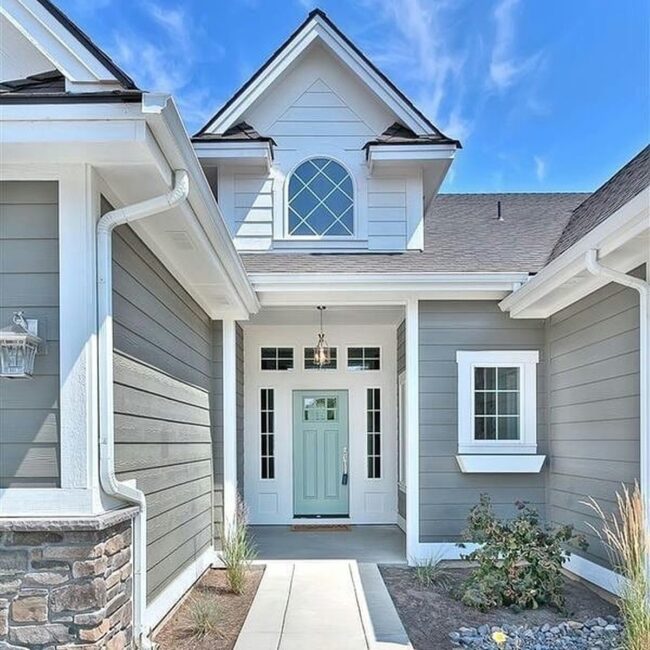 Light and Timeless Grey Entryway Design