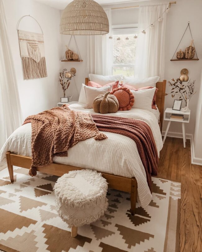 Bohemian Fall-Inspired Bedroom