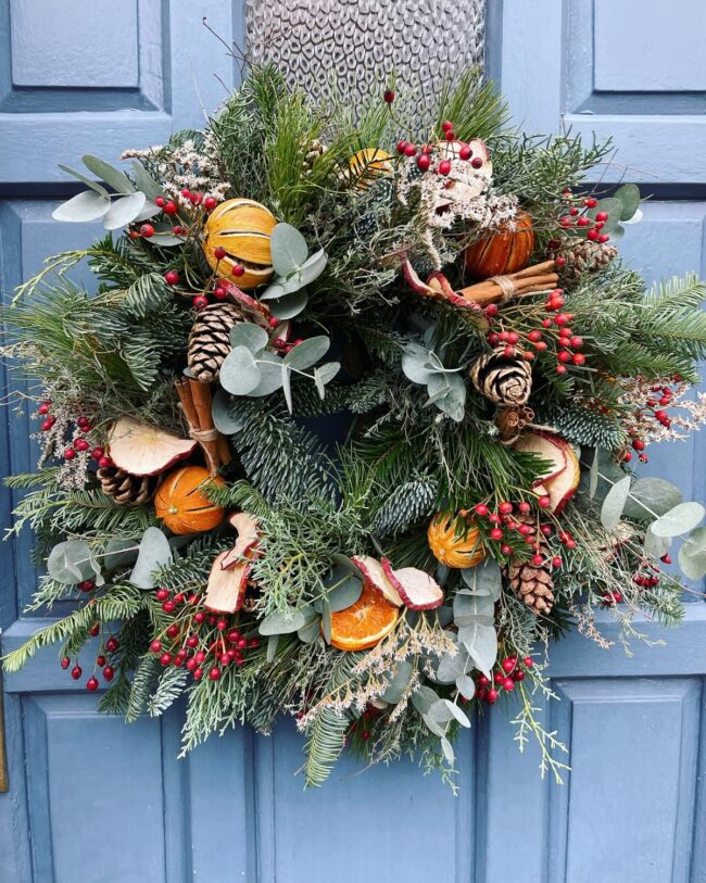 Warm & Spiced Wreath with Oranges & Cinnamon