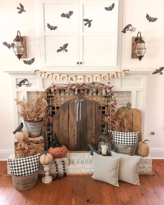 Spooky Halloween Vibes with Bats and Pumpkins