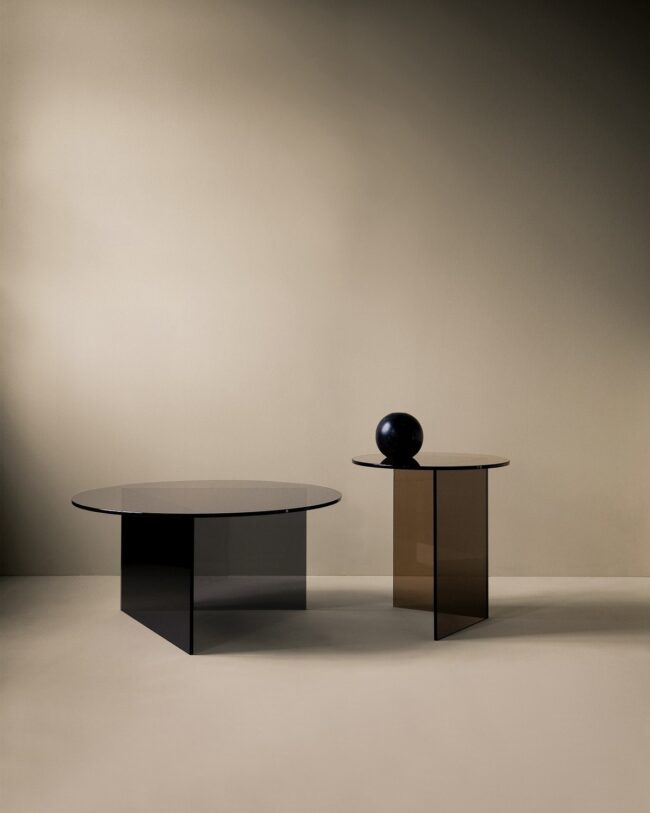 Minimalistic Smoky Glass Table Styles