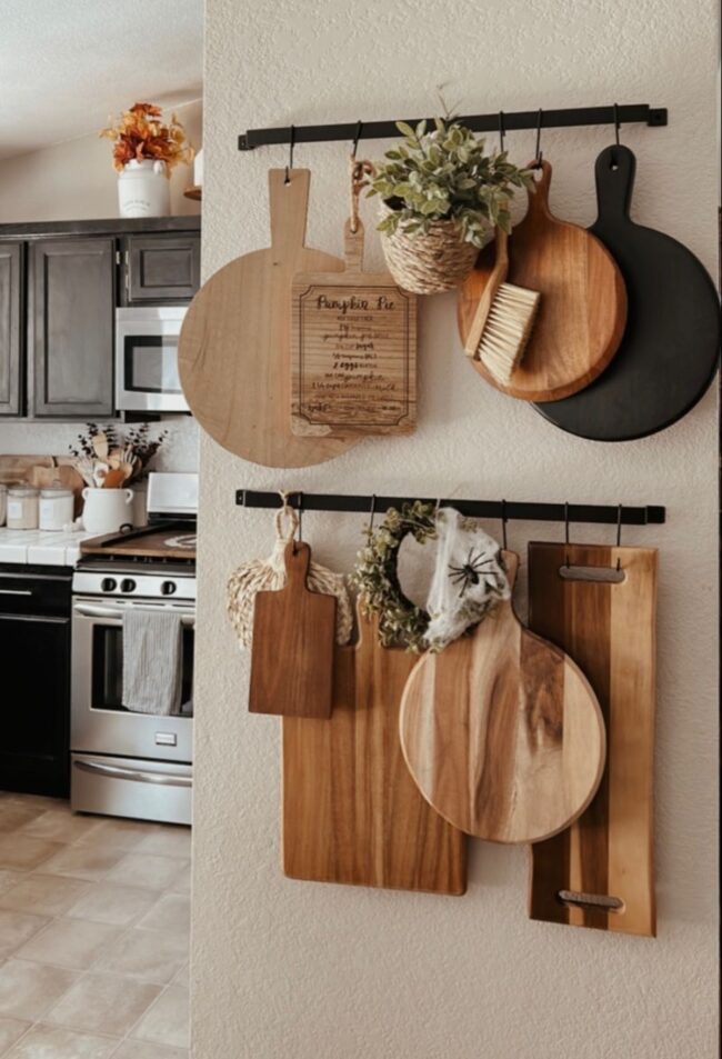 Chic Cutting Boards Hanging