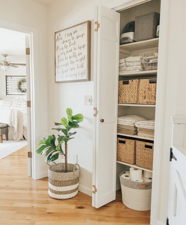 Serene and Simple Hallway Vignettes