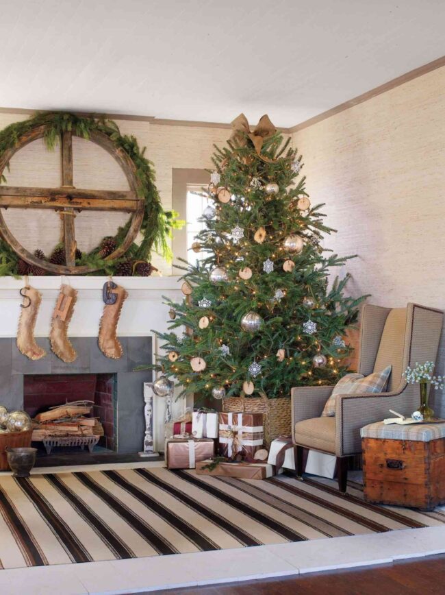 A Farmhouse Living Room with Traditional Holiday Decor