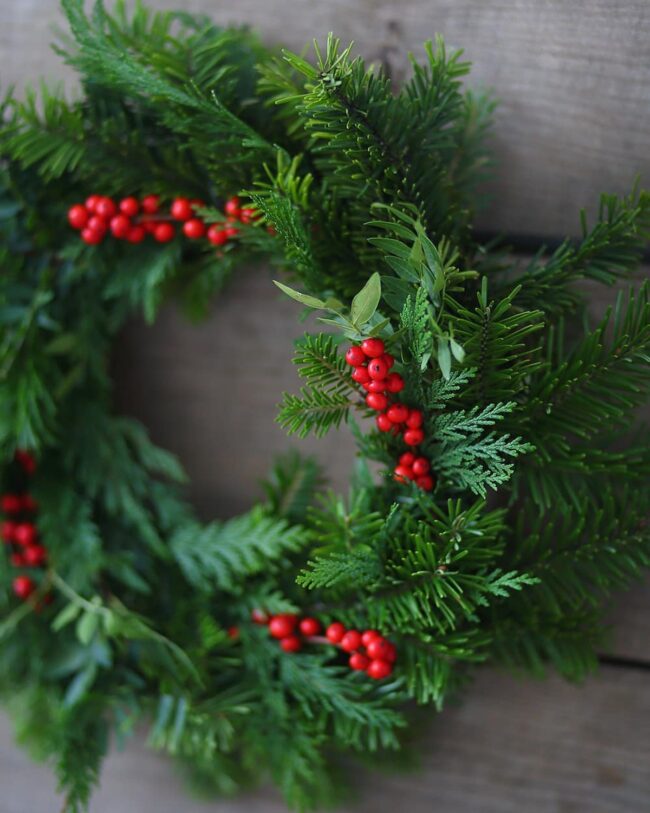 A Simple Red Berry Wreath for a Classic Look