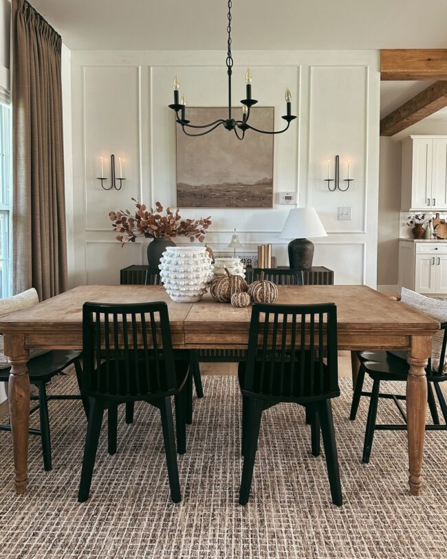 Inviting Country-Style Dining Room