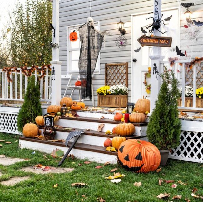 Spooky Skeleton and Ghost Decoration