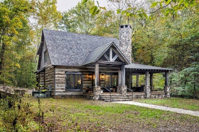 Secluded Forest Cabin