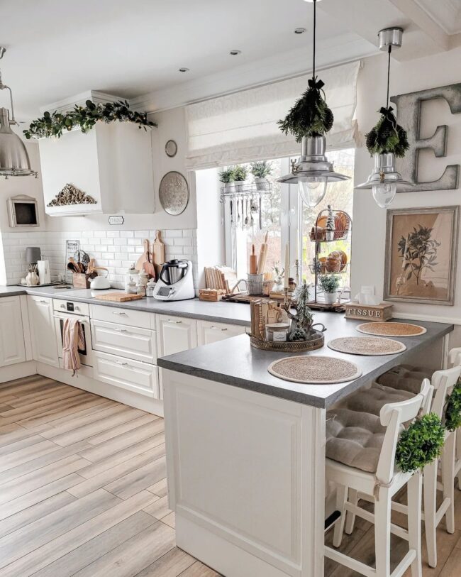 Modern Farmhouse with a Holiday Flair