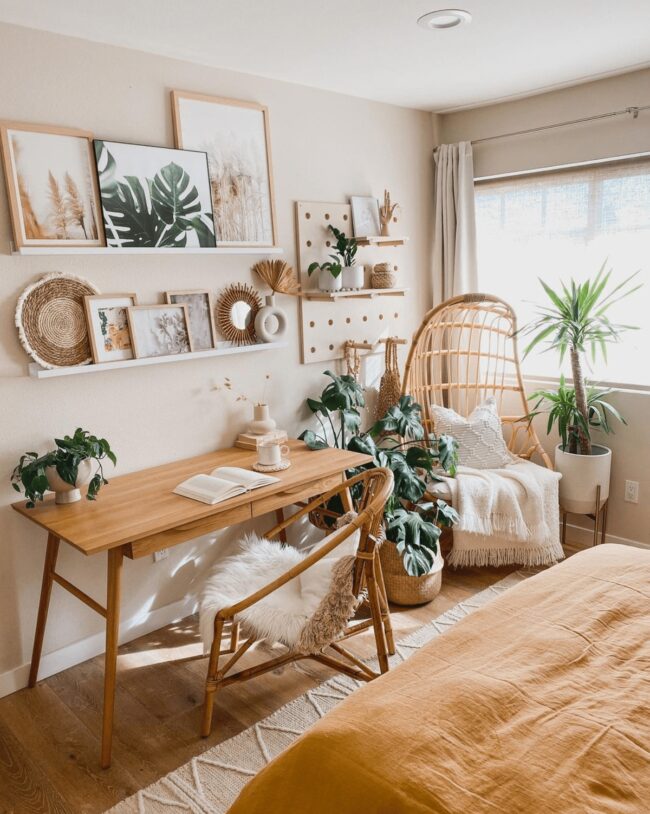 Boho-Chic Shelving for a Relaxing Corner