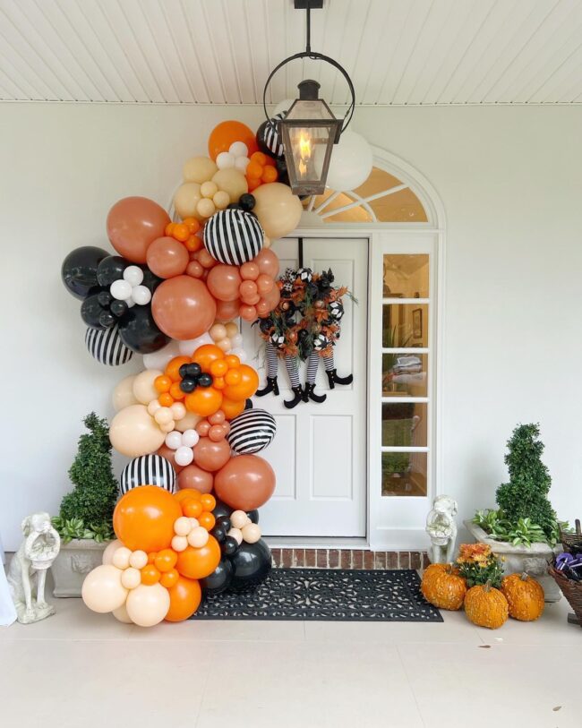 Outdoor Halloween Balloon Display