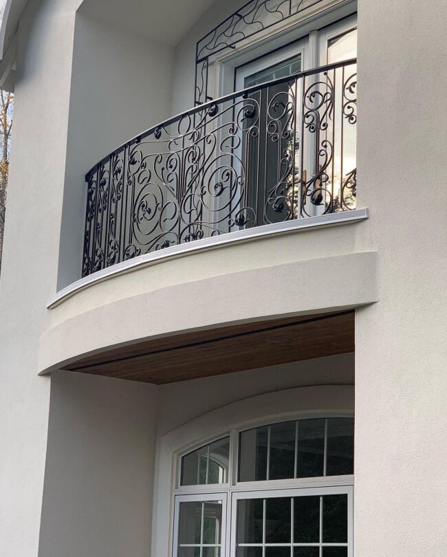 Classic Curved Balcony Shape